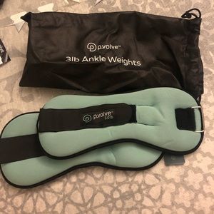 PVOLVE 3 lb ankle weights